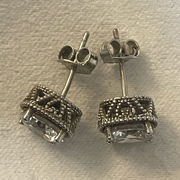 Sterling silver zirconia earrings - Picture 2 of 4